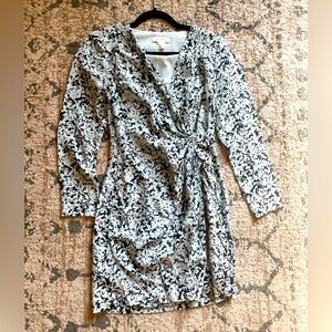 Club Monaco Women’s Silk Wrap like Dress Size 0 Cinched Waist Blue Black Fall